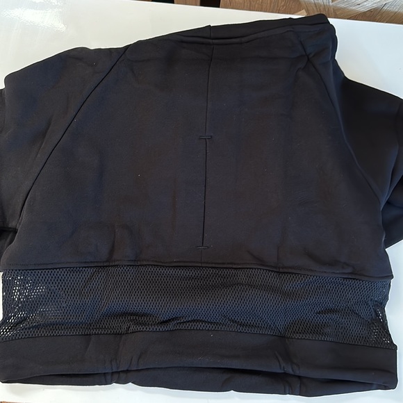 Cropped Hoodie with mesh on lower back - Picture 2 of 2